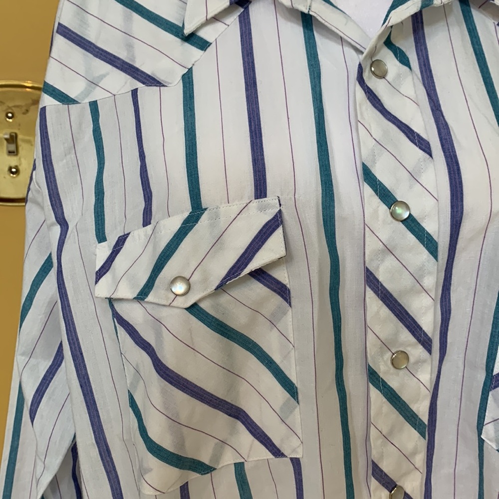 💗MENS - Stripe button up multicolor shirt (copy) - Picture 2 of 6